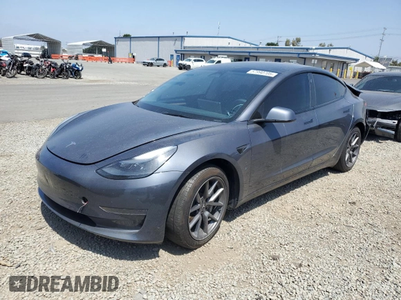 2023 Tesla Model 3 z VIN 5YJ3E1EA2PF652748, wystawiony jako Copart lot #57990705 z przebiegiem 37 922 mil mil oraz Szkoda całkowita • Salvage title. Historia ofert i sprzedaży dostępna na DreamBid. Obrazek 1.
