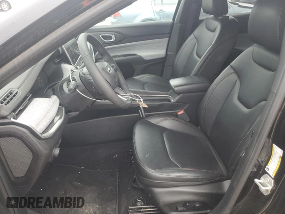 2024 Jeep Compass Latitude Lux with VIN 3C4NJDFN7RT121993, listed as a Copart auction lot 51472985 with 8,457 mi miles and Salvage title. Bid and sale history available at DreamBid. Image 7.