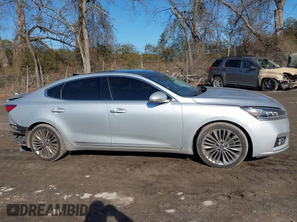 2017 Kia Cadenza Limited with VIN KNALC4J13H5092381, listed as a IAAI auction lot 41418629 with 124,694 mi miles. Bid and sale history available at carsss.com. Image 13.