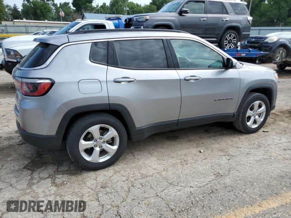 2017 Jeep Compass Latitude с VIN 3C4NJDBB8HT603012, выставлен на аукционе Copart как лот 59435415 с пробегом 95 984 миль миль и Списание • Salvage title. История ставок и продаж доступна на DreamBid. Изображение 3.