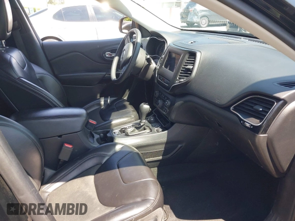 2020 Jeep Cherokee Latitude Plus with VIN 1C4PJMLB8LD563861, listed as a IAAI auction lot 41973359 with 62,234 mi miles and . Bid and sale history available at DreamBid. Image 5.