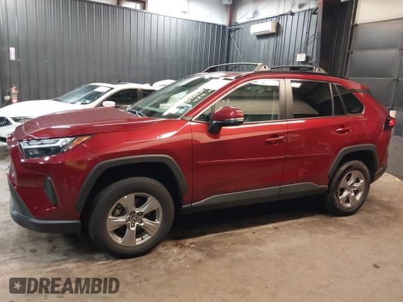 2022 Toyota RAV4 XLE with VIN 2T3P1RFV7NW271577, listed as a IAAI auction lot 42570463 with 20,106 mi miles and . Bid and sale history available at DreamBid. Image 14.