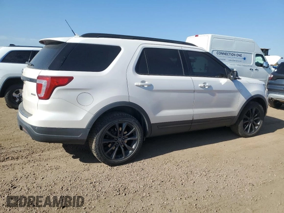 2018 Ford Explorer XLT z VIN 1FM5K8D85JGA42358, wystawiony jako Copart lot #62963965 z przebiegiem 156 247 mil mil oraz Czysty tytuł • Clean title. Historia ofert i sprzedaży dostępna na DreamBid. Obrazek 3.