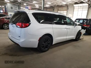 2020 Chrysler Pacifica Launch Edition z VIN 2C4RC3BG7LR263686, wystawiony jako Copart lot #43250555 z przebiegiem 84 807 mil mil oraz Szkody całkowita. Historia ofert i sprzedaży dostępna na DreamBid. Obrazek 3.
