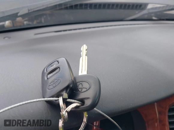 2006 Toyota Highlander z VIN JTEDW21A660011575, wystawiony jako IAAI lot #41799387 z przebiegiem 177 209 mil mil oraz . Historia ofert i sprzedaży dostępna na DreamBid. Obrazek 11.