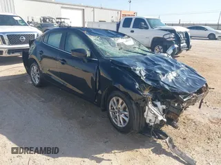 2018 Mazda 3 Sport z VIN 3MZBN1U76JM172939, wystawiony jako IAAI lot #42189372 z przebiegiem Nie podano mil oraz . Historia ofert i sprzedaży dostępna na DreamBid. Obrazek 1.