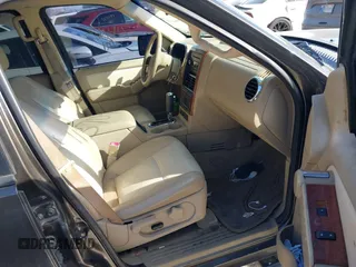 2008 Ford Explorer Eddie Bauer with VIN 1FMEU74818UA03864, listed as a IAAI auction lot 41370466 with 216,863 mi miles. Bid and sale history available at carsss.com. Image 5.