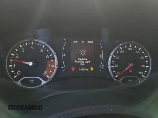 2020 Jeep Renegade Altitude with VIN ZACNJABB6LPL65270, listed as a Copart auction lot 48143655 with 31,457 mi miles and Salvage title. Bid and sale history available at DreamBid. Image 9.
