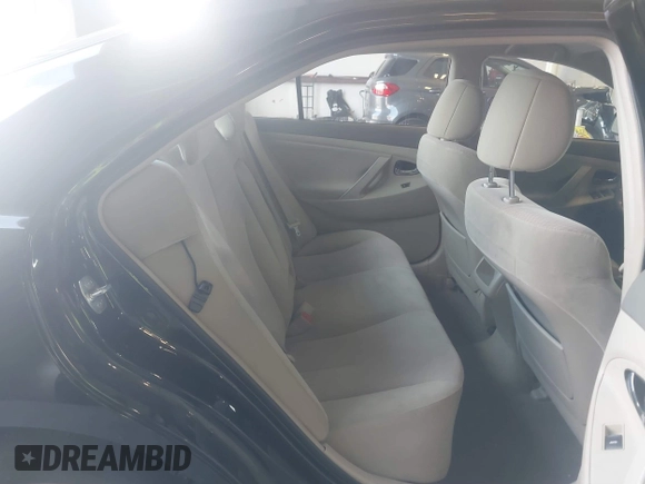 2011 Toyota Camry LE z VIN 4T4BF3EK8BR170719, wystawiony jako IAAI lot #41601748 z przebiegiem 91 368 mil mil oraz . Historia ofert i sprzedaży dostępna na DreamBid. Obrazek 8.