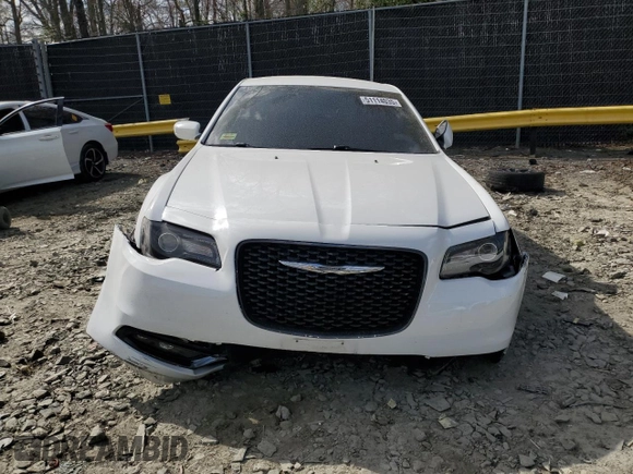 2019 Chrysler 300 S with VIN 2C3CCABG8KH609442, listed as a Copart auction lot 51114035 with 97,468 mi miles and Salvage Title. Bid and sale history available at DreamBid. Image 5.