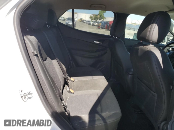 2024 Buick Encore GX Preferred z VIN KL4AMBS24RB079784, wystawiony jako Copart lot #61020865 z przebiegiem 13 290 mil mil oraz Czysty tytuł • Clean title. Historia ofert i sprzedaży dostępna na DreamBid. Obrazek 11.