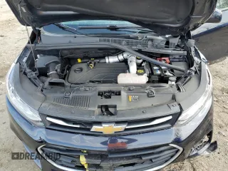 2021 Chevrolet Trax LT z VIN KL7CJPSM6MB372971, wystawiony jako Copart lot #50613055 z przebiegiem 60 705 mil mil oraz Szkoda całkowita • Salvage title. Historia ofert i sprzedaży dostępna na DreamBid. Obrazek 11.