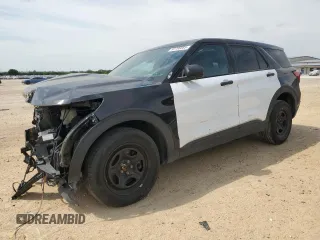2024 Ford Police Interceptor Utility z VIN 1FM5K8AB2RGA26145, wystawiony jako Copart lot #53706885 z przebiegiem 10 555 mil mil oraz Szkody całkowita. Historia ofert i sprzedaży dostępna na DreamBid. Obrazek 1.