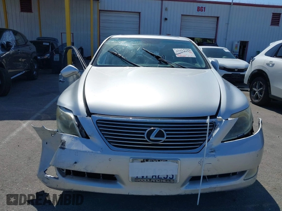 2007 Lexus LS 460 with VIN JTHBL46F875011889, listed as a IAAI auction lot 42554435 with 88,780 mi miles and . Bid and sale history available at DreamBid. Image 6.