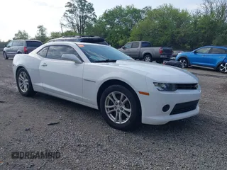 2015 Chevrolet Camaro LS z VIN 2G1FB1E38F9150216, wystawiony jako IAAI lot #42259470 z przebiegiem 134 547 mil mil oraz . Historia ofert i sprzedaży dostępna na DreamBid. Obrazek 1.