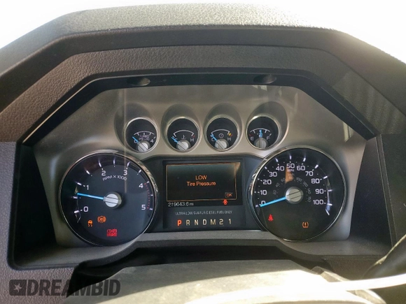 2014 Ford F-250 XL with VIN 1FT7W2BT1EEA14189, listed as a Copart auction lot 52920755 with 219,643 mi miles and Salvage title. Bid and sale history available at DreamBid. Image 9.