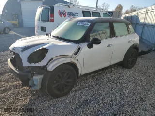 2013 MINI Cooper Countryman with VIN WMWZB3C5XDWR35519, listed as a Copart auction lot 82826894 with 89,832 mi miles and Salvage Title. Bid and sale history available at carsss.com. Image 1.