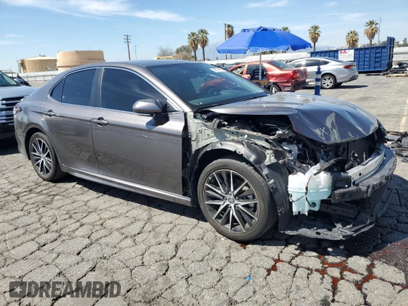 2023 Toyota Camry SE z VIN 4T1G11AK9PU832730, wystawiony jako Copart lot #49294455 z przebiegiem 46 194 mil mil oraz Szkoda całkowita • Salvage title. Historia ofert i sprzedaży dostępna na DreamBid. Obrazek 4.