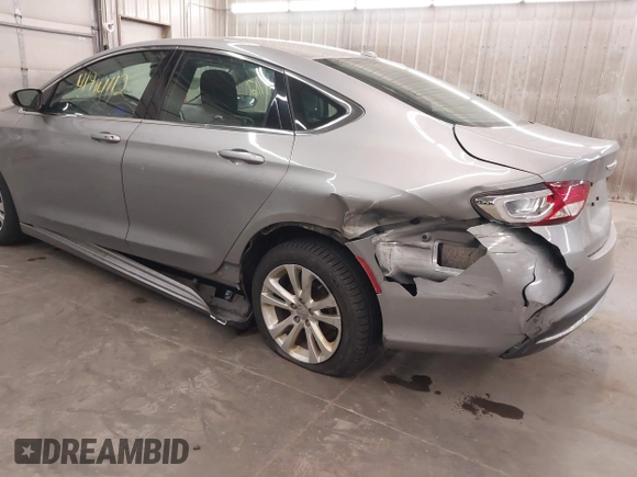 2015 Chrysler 200 Limited with VIN 1C3CCCAB1FN534985, listed as a IAAI auction lot 41914112 with 168,252 mi miles. Bid and sale history available at carsss.com. Image 6.
