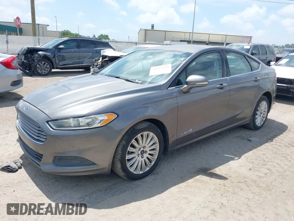 2013 Ford Fusion SE Hybrid with VIN 3FA6P0LU3DR338282, listed as a IAAI auction lot 41973498 with 187,375 mi miles. Bid and sale history available at carsss.com. Image 2.
