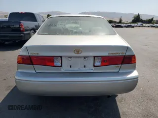 2000 Toyota Camry LE z VIN JT2BF28K5Y0261315, wystawiony jako Copart lot #59607935 z przebiegiem 87 184 mil mil oraz Szkoda całkowita • Salvage title. Historia ofert i sprzedaży dostępna na DreamBid. Obrazek 6.