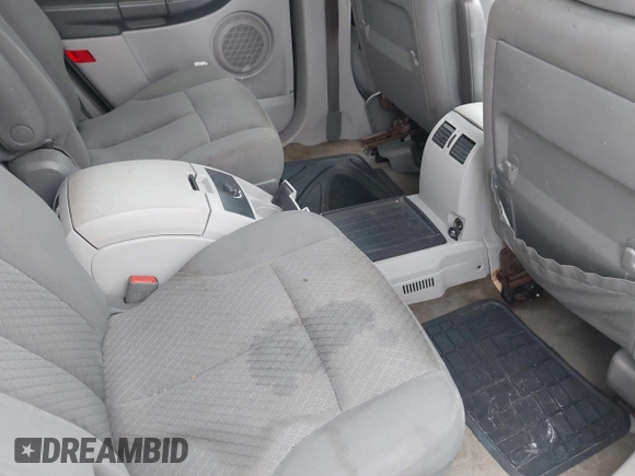 2007 Chrysler Pacifica Touring with VIN 2A8GM68X87R240235, listed as a IAAI auction lot 42477435 with Not provided miles and . Bid and sale history available at DreamBid. Image 8.