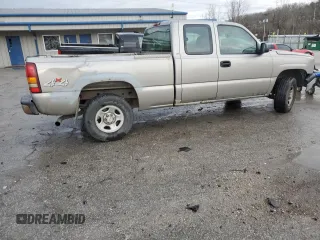 2003 Chevrolet Silverado 1500 with VIN 2GCEK19V731102554, listed as a Copart auction lot 83031934 with 279,206 mi miles and Salvage Title. Bid and sale history available at carsss.com. Image 3.