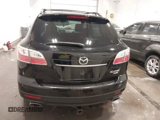 2011 Mazda CX-9 Grand Touring z VIN JM3TB3DA8B0329437, wystawiony jako IAAI lot #42243017 z przebiegiem 250 572 mil mil oraz . Historia ofert i sprzedaży dostępna na DreamBid. Obrazek 17.