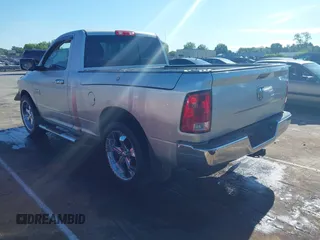 2013 Ram 1500 Tradesman z VIN 3C6JR6AP1DG543584, wystawiony jako IAAI lot #42137202 z przebiegiem 233 285 mil mil oraz . Historia ofert i sprzedaży dostępna na DreamBid. Obrazek 3.