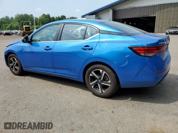 2024 Nissan Sentra SV z VIN 3N1AB8CV1RY329879, wystawiony jako Copart lot #60034395 z przebiegiem 20 852 mil mil oraz Czysty tytuł • Clean title. Historia ofert i sprzedaży dostępna na DreamBid. Obrazek 2.