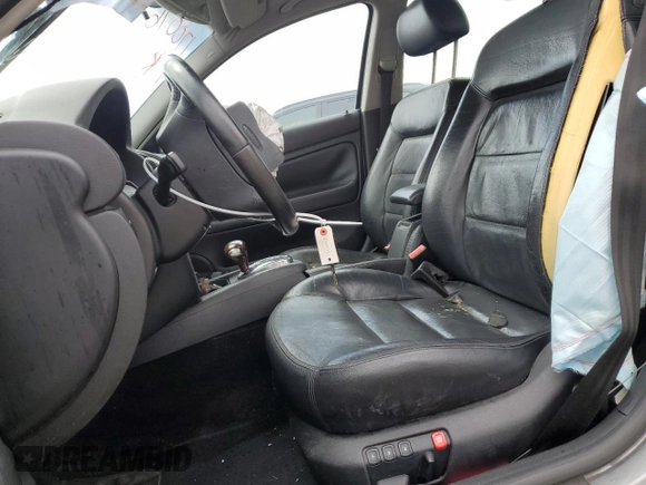 2004 Volkswagen Passat GLX with VIN WVWRH63B84P107858, listed as a Copart auction lot 62022524 with 141,500 mi miles and Salvage title. Bid and sale history available at DreamBid. Image 7.