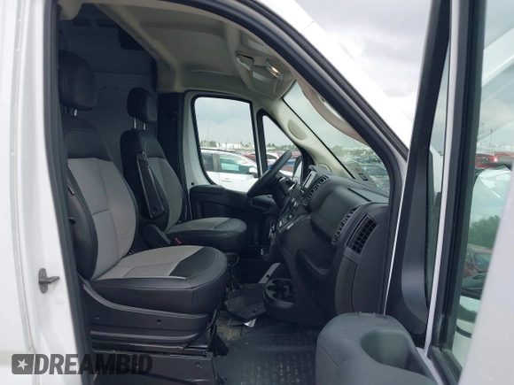 2024 Ram ProMaster Cargo Tradesman with VIN 3C6LRVDG1RE132283, listed as a IAAI auction lot 41938357 with 31,413 mi miles and . Bid and sale history available at DreamBid. Image 5.
