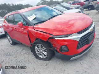 2021 Chevrolet Blazer LT z VIN 3GNKBCRSXMS542575, wystawiony jako IAAI lot #41967021 z przebiegiem 36 893 mil mil oraz . Historia ofert i sprzedaży dostępna na DreamBid. Obrazek 1.