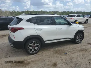 2021 Kia Seltos SX z VIN KNDETCA22M7082096, wystawiony jako Copart lot #51905735 z przebiegiem 44 259 mil mil oraz Szkoda całkowita • Salvage title. Historia ofert i sprzedaży dostępna na DreamBid. Obrazek 3.