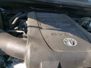 2018 Toyota Tundra SR5 с VIN 5TFAW5F13JX723267, выставлен на аукционе Copart как лот 70771305 с пробегом 111 420 миль миль и Списание • Salvage title. История ставок и продаж доступна на DreamBid. Изображение 13.
