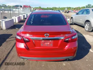 2017 Nissan Altima SR с VIN 1N4AL3APXHC143479, выставлен на аукционе IAAI как лот 42329830 с пробегом 159 960 миль миль и . История ставок и продаж доступна на DreamBid. Изображение 16.