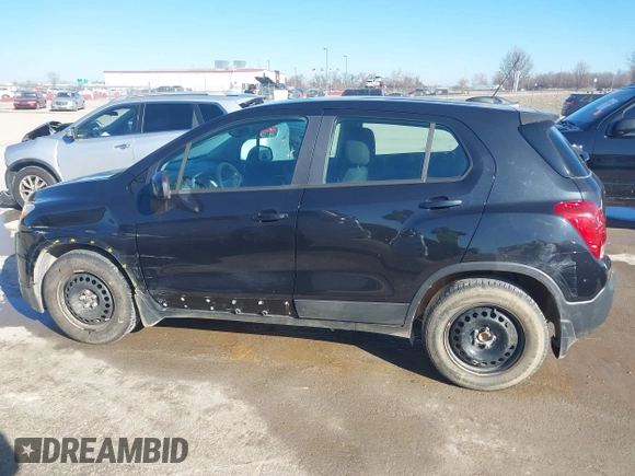 2015 Chevrolet Trax LS with VIN KL7CJKSBXFB068806, listed as a IAAI auction lot 41680339 with 129,882 mi miles. Bid and sale history available at carsss.com. Image 15.