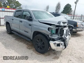 2021 Toyota Tundra 2WD SR5 with VIN 5TFEY5F15MX299705, listed as a IAAI auction lot 41770108 with 1 mi miles. Bid and sale history available at carsss.com. Image 1.