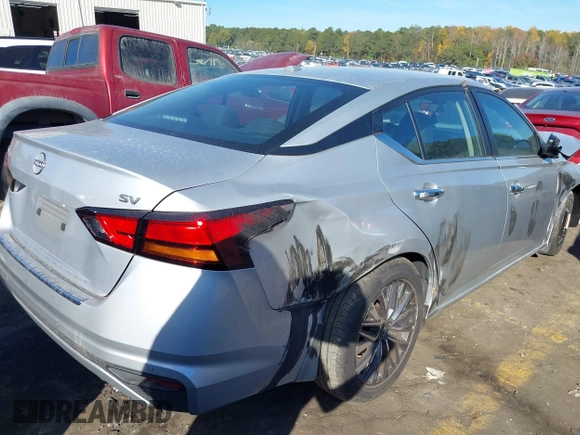 2023 Nissan Altima 2.5 SV with VIN 1N4BL4DV7PN380602, listed as a IAAI auction lot 40834954 with 20,851 mi miles. Bid and sale history available at carsss.com. Image 4.