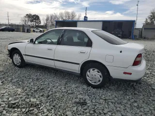 1994 Honda Accord LX with VIN 1HGCD5631RA175785, listed as a Copart auction lot 47111905 with 238,860 mi miles and Salvage Title. Bid and sale history available at carsss.com. Image 2.