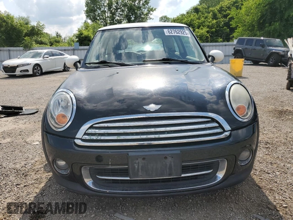 2011 MINI Hardtop with VIN WMWSU3C51BT183638, listed as a Copart auction lot 62762925 with Not provided miles and Non repairable. Bid and sale history available at DreamBid. Image 5.