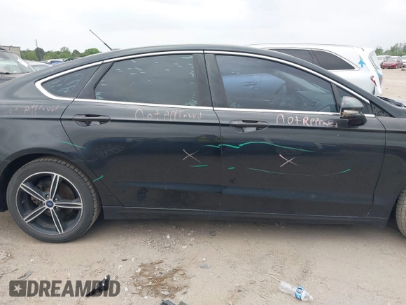2015 Ford Fusion SE with VIN 3FA6P0HD2FR292682, listed as a IAAI auction lot 41930954 with 127,361 mi miles. Bid and sale history available at carsss.com. Image 13.
