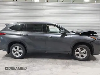 2020 Toyota Highlander LE with VIN 5TDBZRBH3LS038023, listed as a IAAI auction lot 41832407 with 48,213 mi miles and . Bid and sale history available at DreamBid. Image 13.