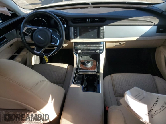 2018 Jaguar XF 25t Prestige with VIN SAJBE4FX7JCY56550, listed as a Copart auction lot 88754595 with 6,211 mi miles and Salvage Title. Bid and sale history available at carsss.com. Image 8.