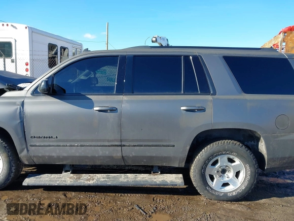 2015 GMC Yukon Denali with VIN 1GKS2CKJ8FR283296, listed as a IAAI auction lot 41568839 with 1 mi miles. Bid and sale history available at carsss.com. Image 15.