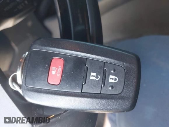 2018 Toyota C-HR XLE z VIN NMTKHMBXXJR041817, wystawiony jako IAAI lot #42174035 z przebiegiem 86 669 mil mil oraz . Historia ofert i sprzedaży dostępna na DreamBid. Obrazek 11.