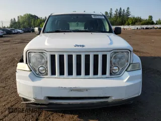 2012 Jeep Liberty Sport Latitude z VIN 1C4PJMAK6CW106120, wystawiony jako Copart lot #51434905 z przebiegiem 197 080 mil mil oraz Czysty tytuł • Clean title. Historia ofert i sprzedaży dostępna na DreamBid. Obrazek 5.