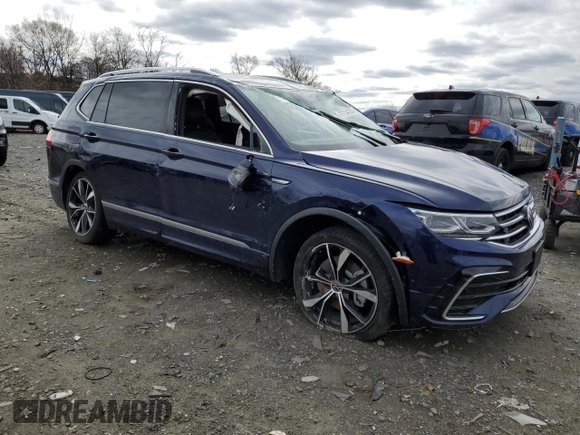 2024 Volkswagen Tiguan SEL R-Line с VIN 3VV4B7AX2RM031987, выставлен на аукционе Copart как лот 47734255 с пробегом 26 727 миль миль и Списание • Salvage title. История ставок и продаж доступна на DreamBid. Изображение 4.