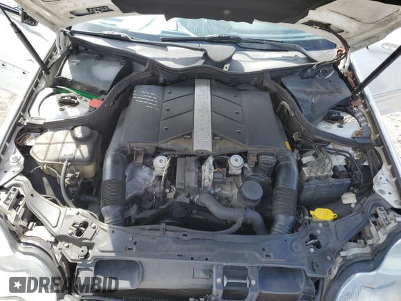 2001 Mercedes-Benz C 230/260/280/320 z VIN WDBRF61JX1F055147, wystawiony jako Copart lot #56381645 z przebiegiem 135 866 mil mil oraz Szkoda całkowita • Salvage title. Historia ofert i sprzedaży dostępna na DreamBid. Obrazek 11.