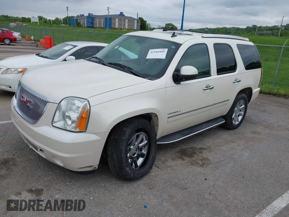 2013 GMC Yukon Denali z VIN 1GKS2EEF4DR358429, wystawiony jako IAAI lot #42182845 z przebiegiem 161 020 mil mil oraz . Historia ofert i sprzedaży dostępna na DreamBid. Obrazek 2.